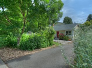 10714 Phinney Ave N, Seattle, WA 98133
