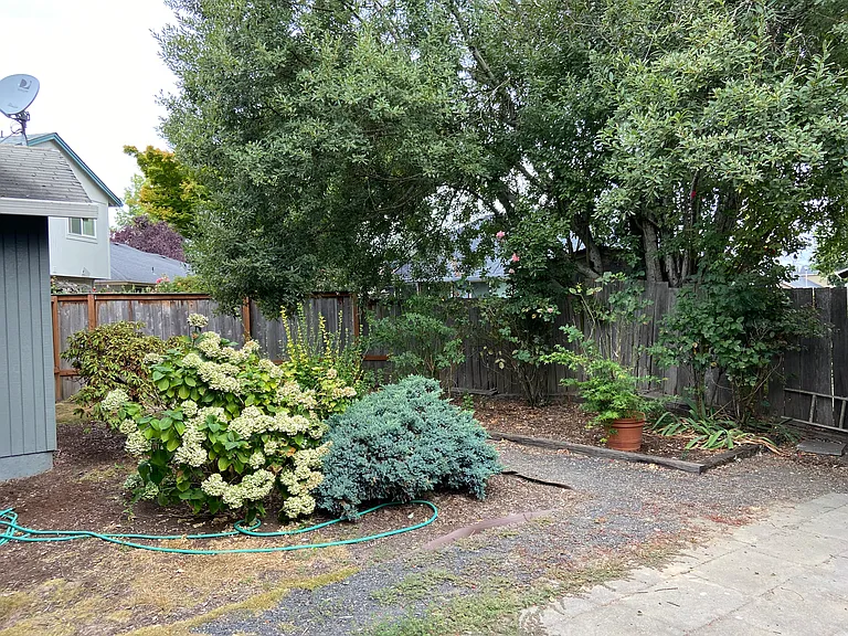 8587 SW Hamlet St — Photo 17