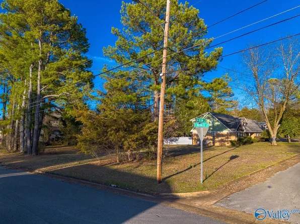 6204 Olson St NW, Huntsville, AL 35810