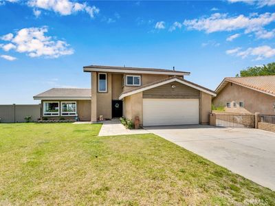 3074 Mountain Top Dr, Highland, CA, 92346
