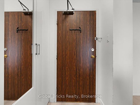 5th image of 17 Knightsbridge Rd #1103