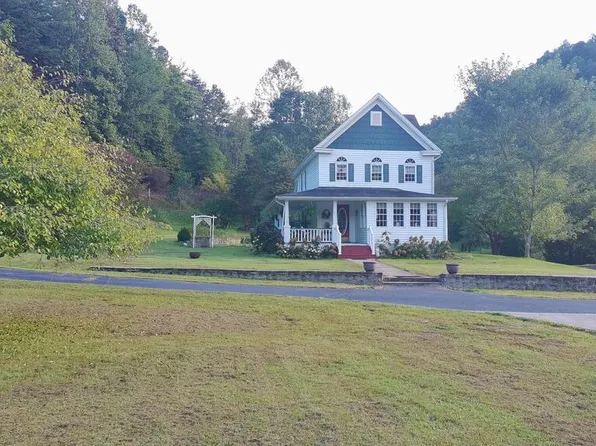 116 Daylilly Dr, Lowmansville, KY 41232