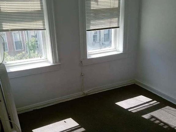 3rd image of 34-23 42nd St Unit 2-R