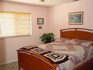 Guest bedroom