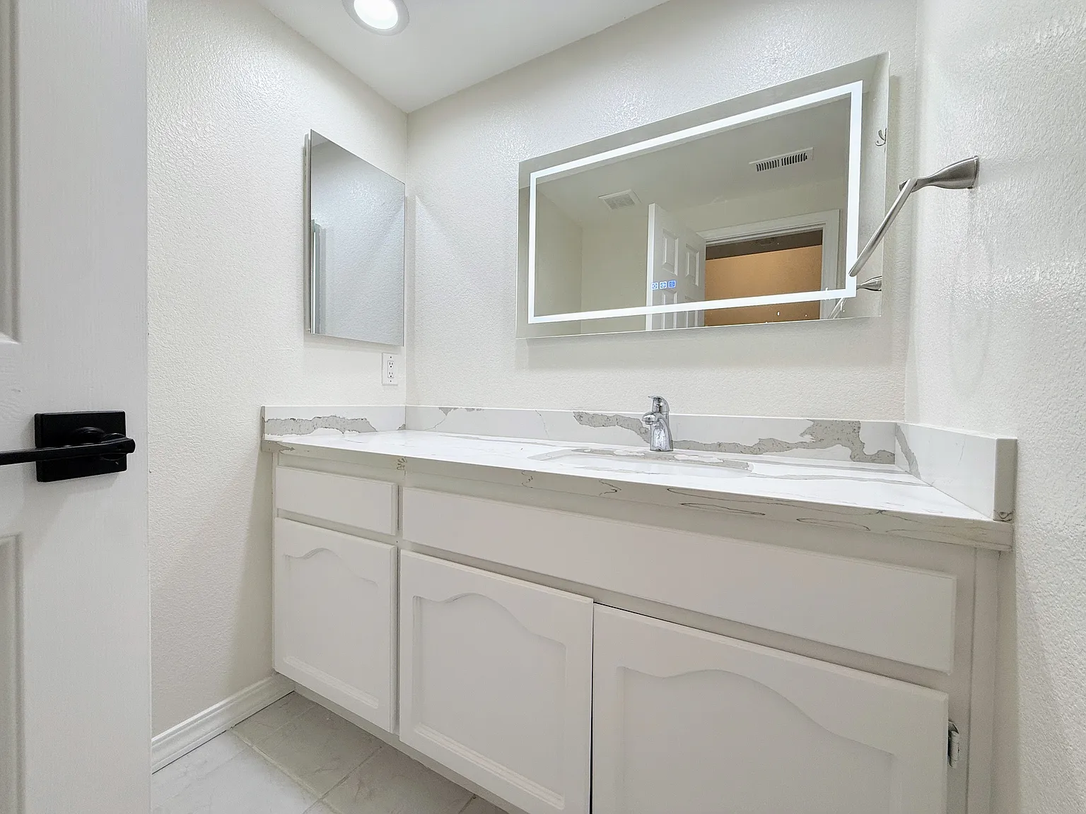 3 bed, 1528 sqft, $4,550 — Photo 4