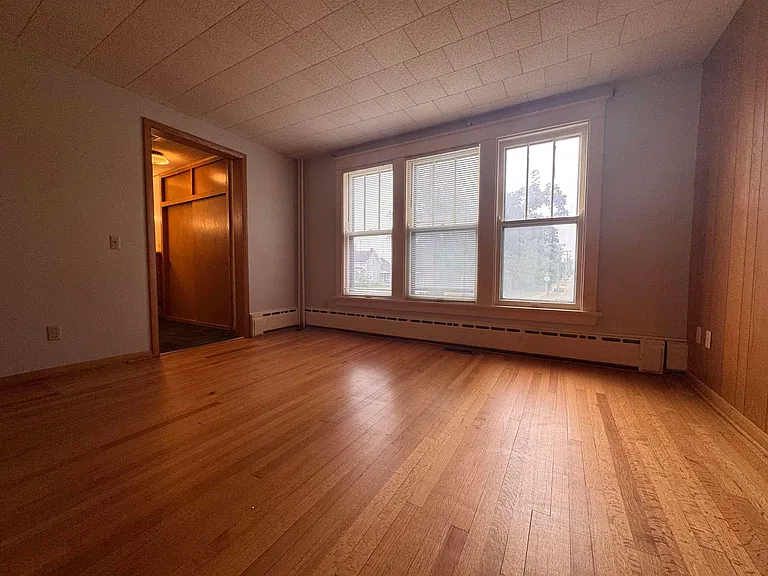 216 W Main St #1 — Photo 19