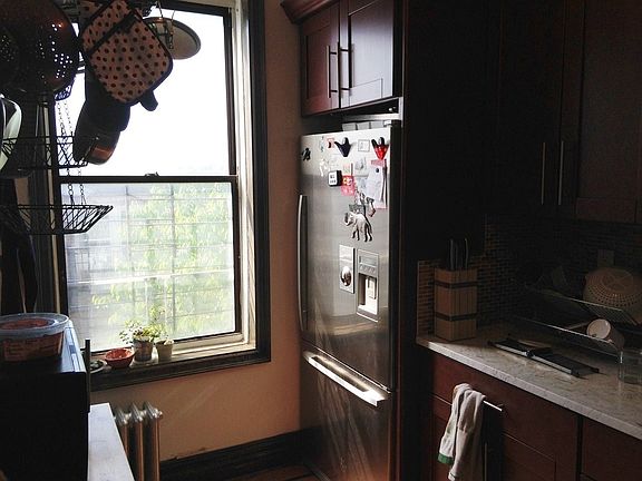 2nd image of 601 40th St #Atw2