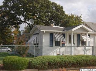 73 Drift Rd, Belford, NJ 07718