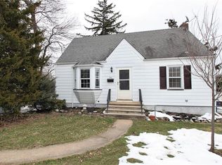 1 Roseland Pl, North Brunswick, NJ 08902