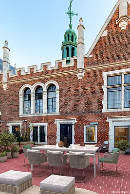 Sold by Brown Harris Stevens | media 18