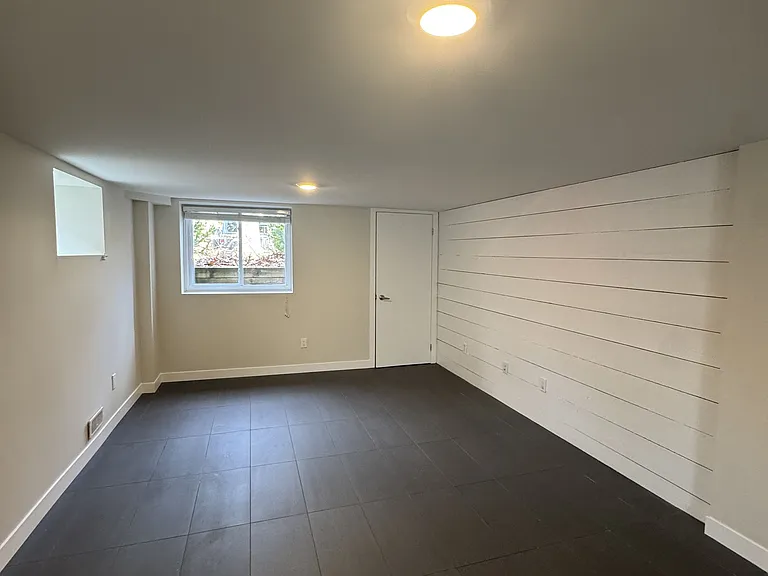40 Bond St — Photo 3