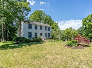 6 Claremont Rd, Hackettstown, NJ 07840