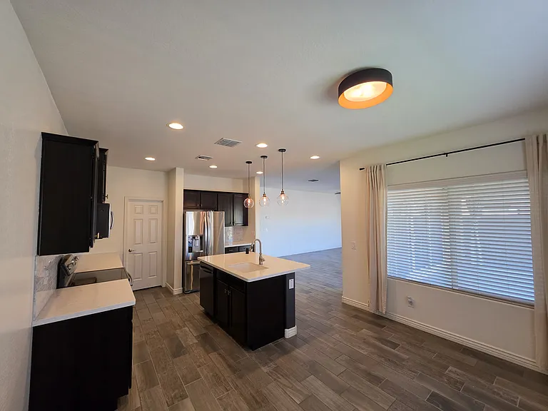 2756 E Hickory St — Photo 9