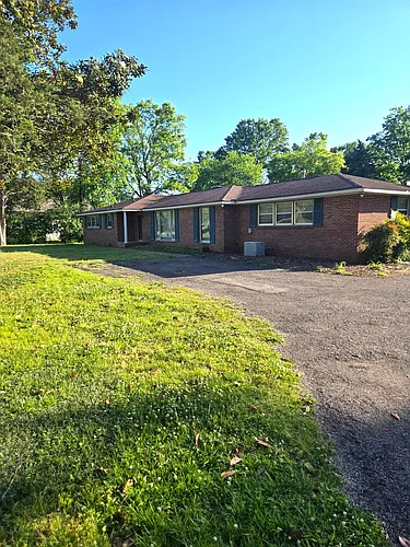 2009 Kingsbury Dr Photo 1