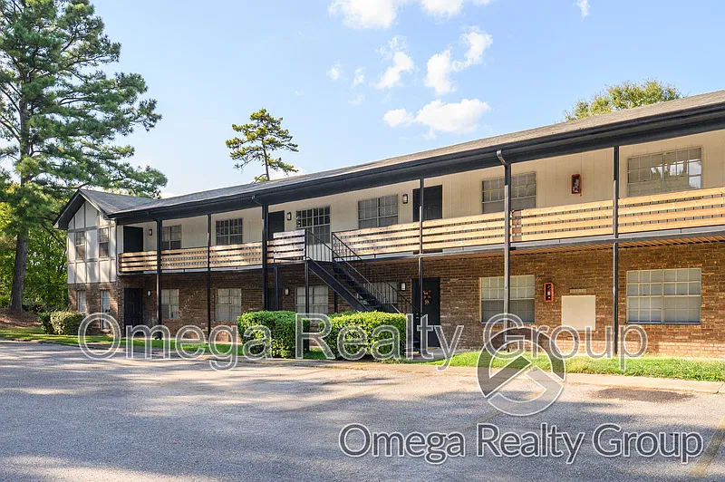 The Woodley Apartments — Photo 1