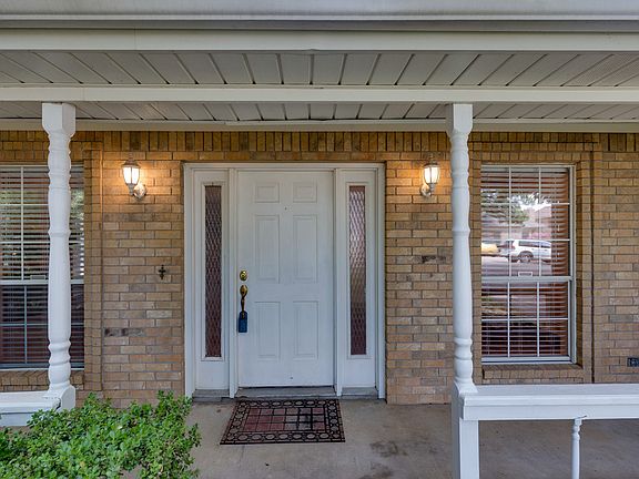 3rd image of 2310 Willow Oak Dr