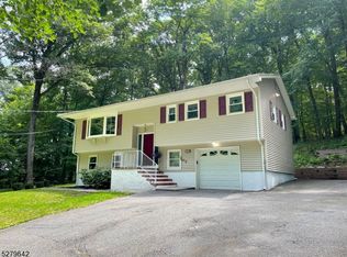 219 Prospect Point Rd, Lake Hopatcong, NJ 07849