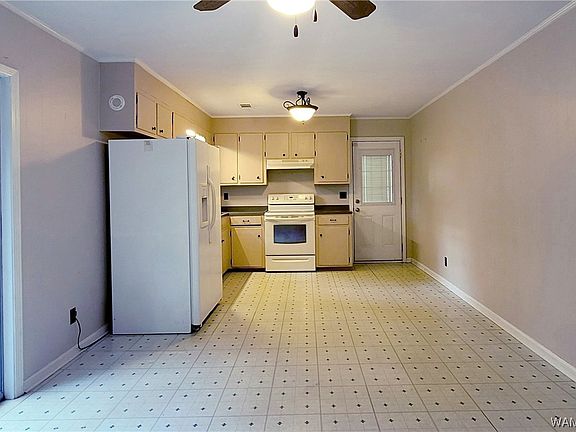 5th image of 3414 50th St E