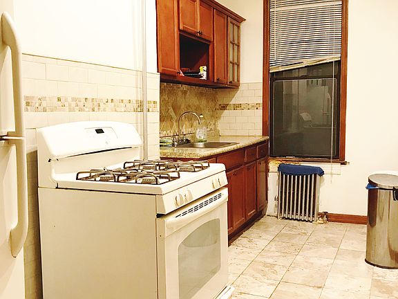 4th image of 267 Covert St Floor 2-1