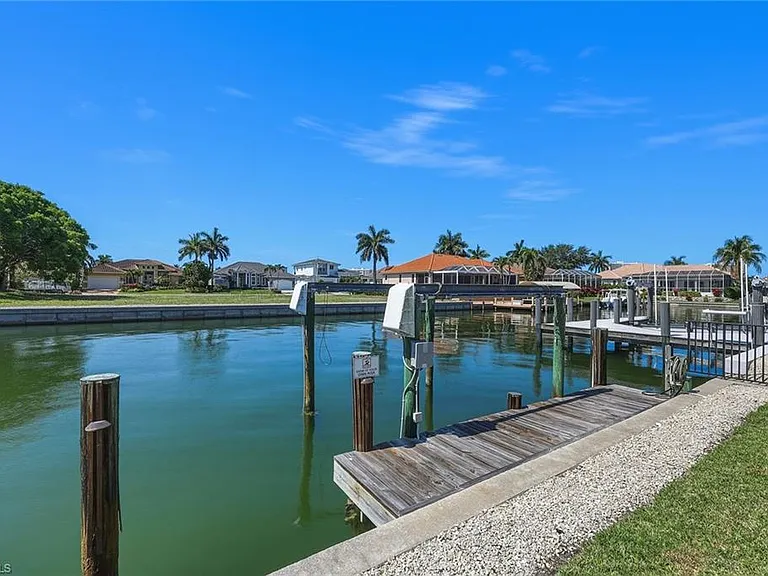 799 Caribbean Ct — Photo 34