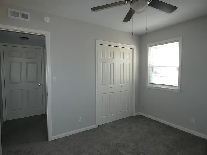 211 W 2nd St #3 — Photo 10