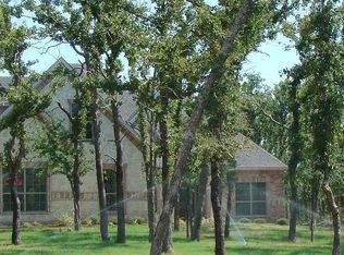 250 S Natural Spring Ln, Azle, TX 76020