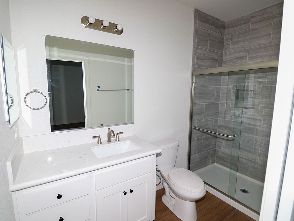 2nd image of 931 Euclid Ave #A