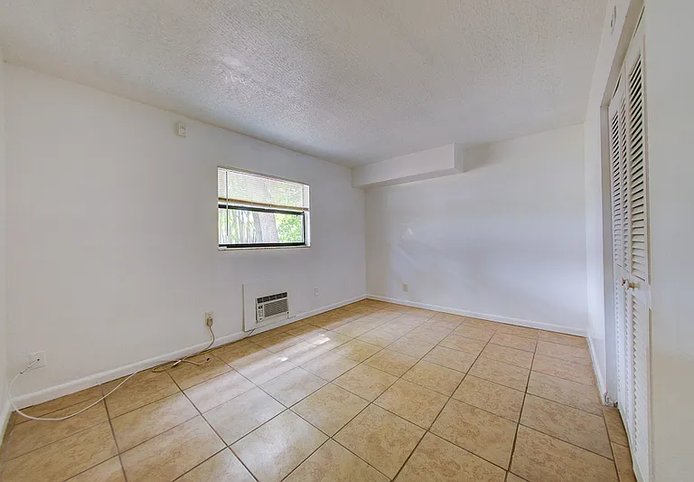 2142 Bradford St #306 — Photo 8