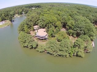 4388 Bluff Point Rd, Kilmarnock, VA 22482