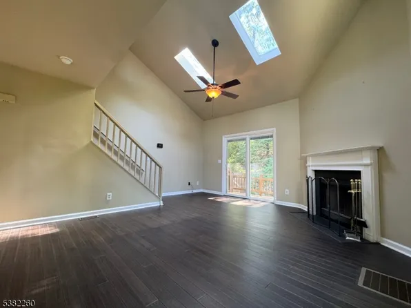 17 Rhea Run #17, Hampton Twp., NJ 07860