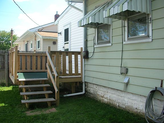 Deck off Back of Home