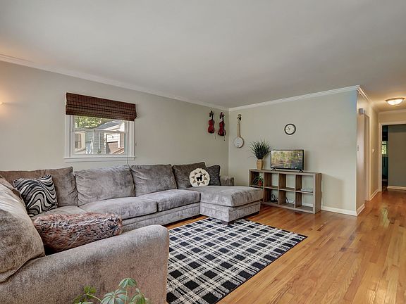 5th image of 5736 Hillside Ave