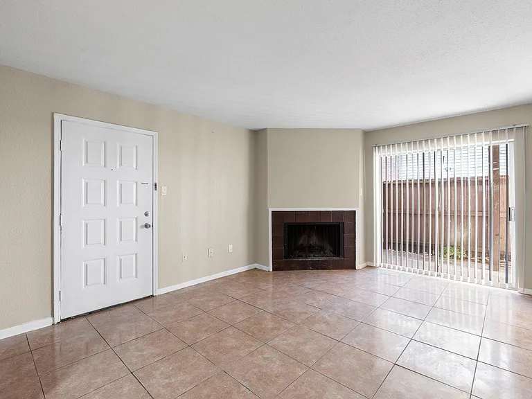 9350 Country Creek Dr #52 — Photo 9
