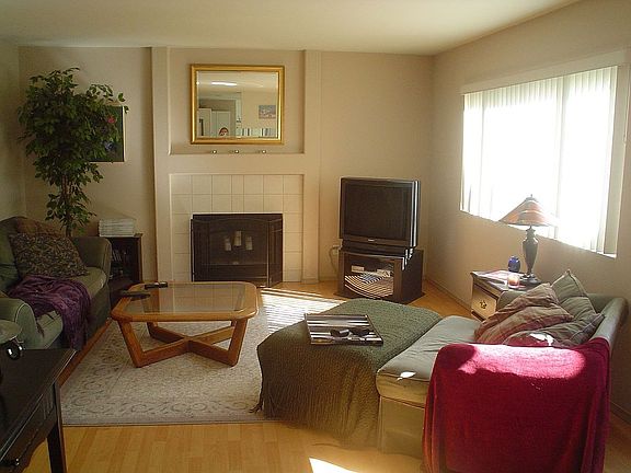 2nd image of 1357 SW Napoleon Pl