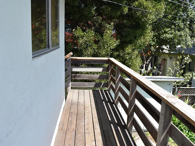 1815 Derby St #C — Photo 12