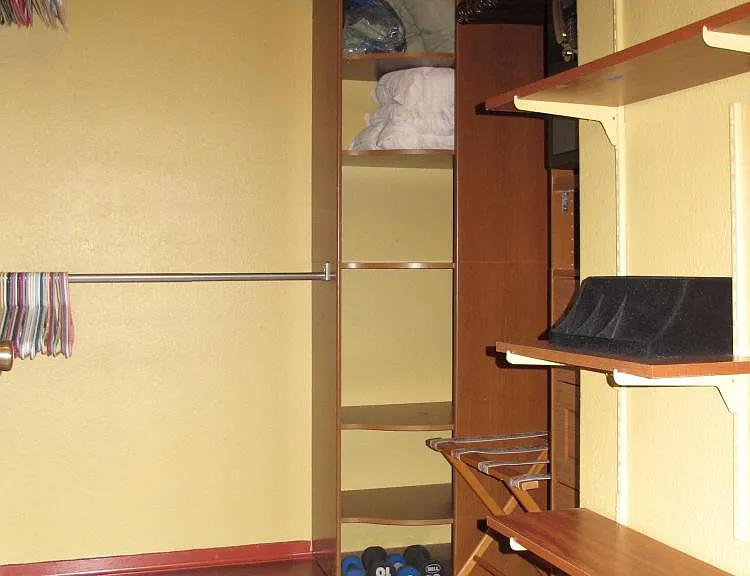 LRG. WALK-IN CLOSET W/ SAFE