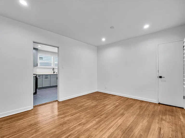 350 S Camden Dr #A — Photo 18