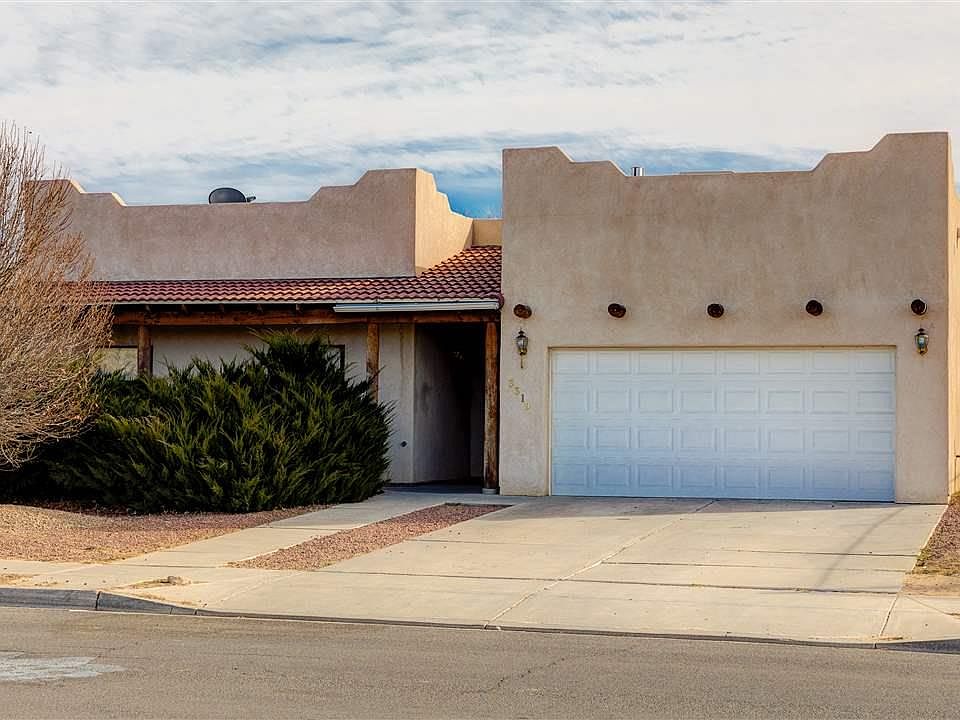 1st image of 3319 Manuelito Ave