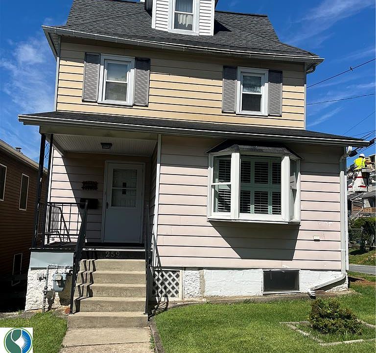 1st image of 259 8th Ave
