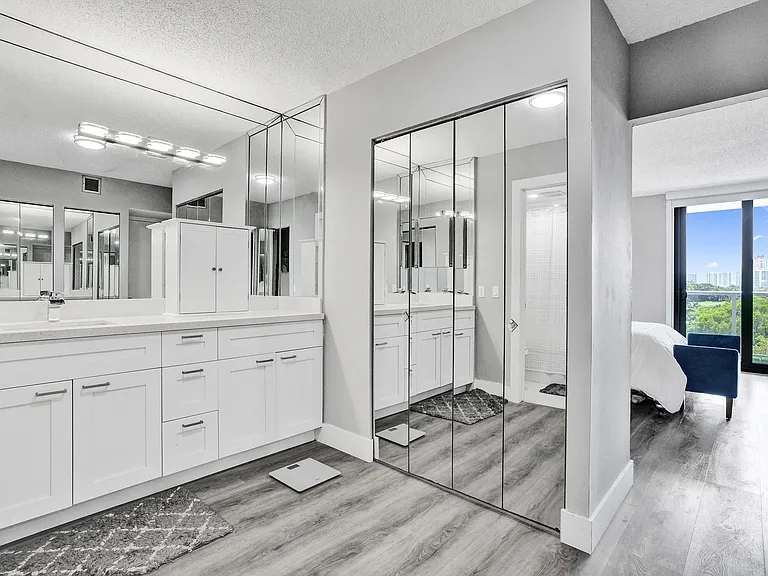 3701 N Country Club Dr #605 — Photo 14