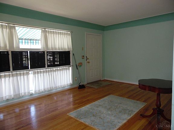 5th image of 1124 Madeleine Cir