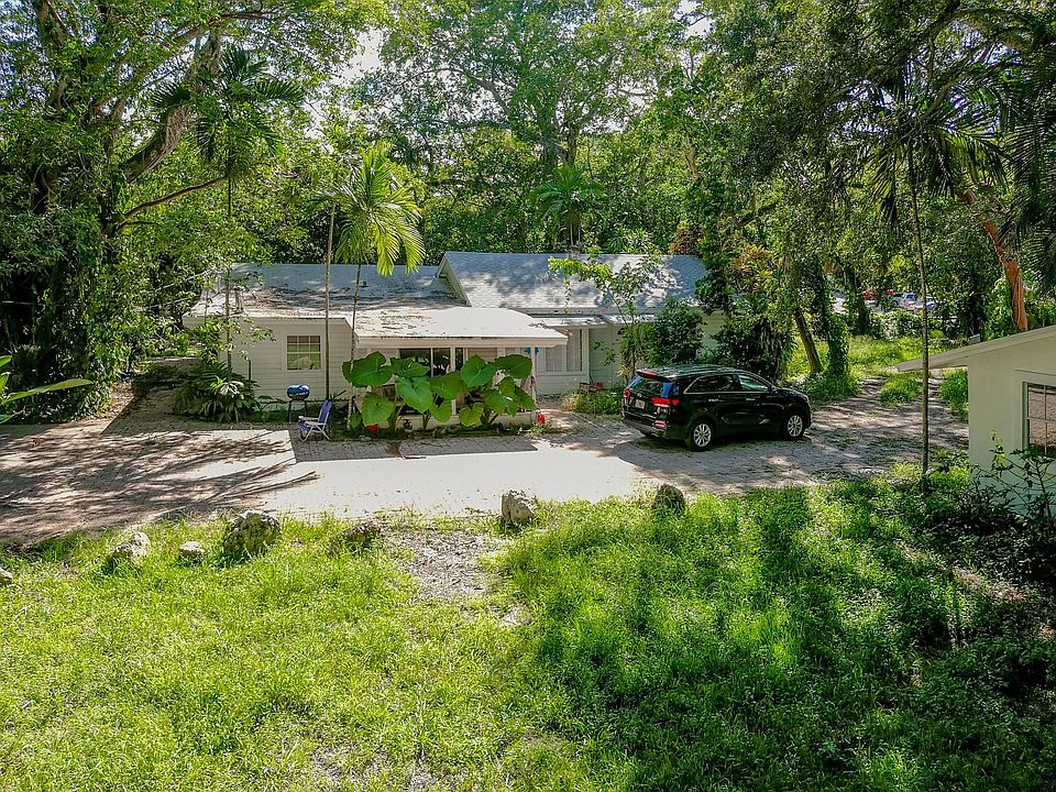 1st image of 5761 SW 40th Avenue