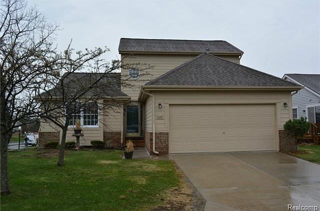 1st image of 31197 Barrington Dr #1