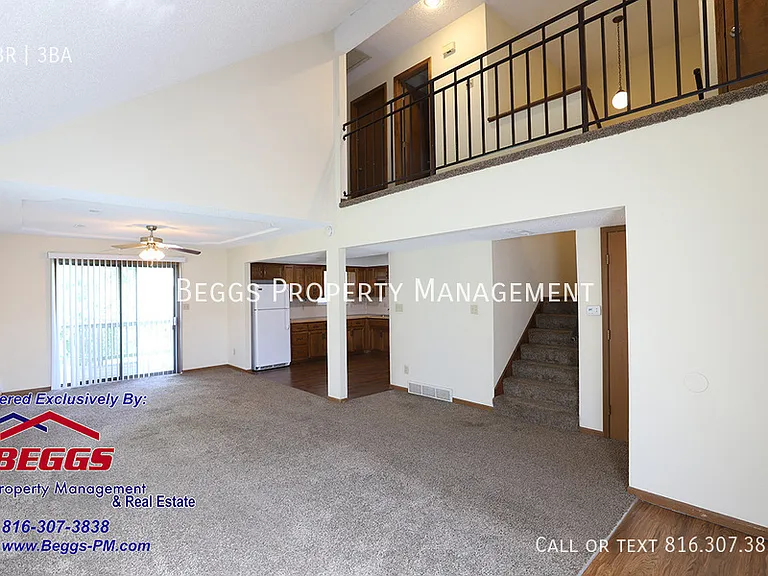 317 Dains St — Photo 2