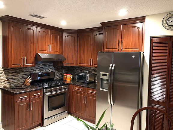 5th image of 5868 Deerfield Pl