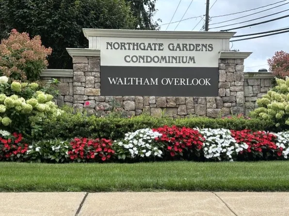 52 Jacqueline Rd, Waltham, MA