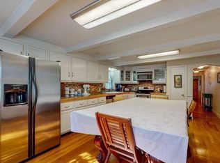 17 Waltham St, Woburn, MA 01801
