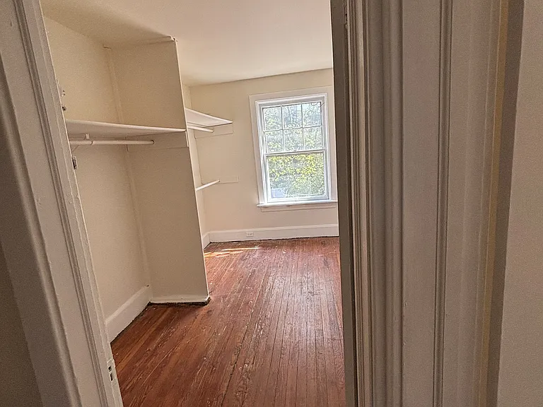 1615 Forster St — Photo 8