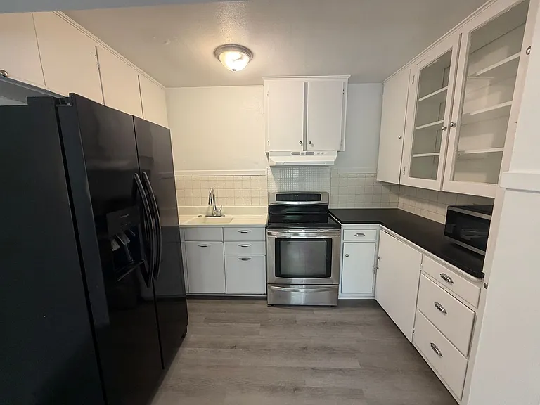 1406 West 9th — Photo 10