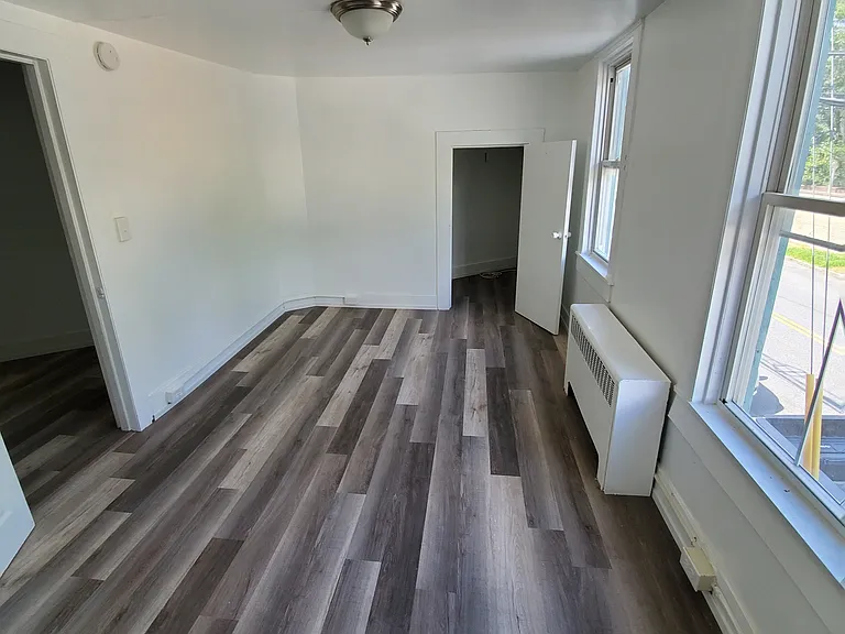 147 King George St — Photo 6